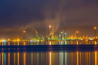 Türkiye Petrol Rafinerileri veya kısaca TPRA, 1983 Batman, zmir, İzmit 'teki dört kamu petrol rafinerisi ile Kirikkale şirketini birleştirerek bir çatı olarak kuruldu.