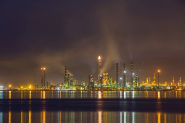 Türkiye Petrol Rafinerileri veya kısaca TPRA, 1983 Batman, zmir, İzmit 'teki dört kamu petrol rafinerisi ile Kirikkale şirketini birleştirerek bir çatı olarak kuruldu.