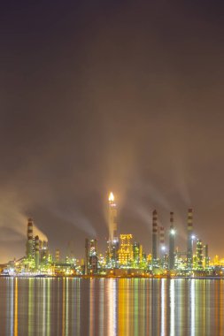 Türkiye Petrol Rafinerileri veya kısaca TPRA, 1983 Batman, zmir, İzmit 'teki dört kamu petrol rafinerisi ile Kirikkale şirketini birleştirerek bir çatı olarak kuruldu.