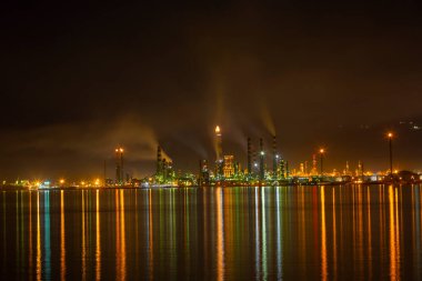 Türkiye Petrol Rafinerileri veya kısaca TPRA, 1983 Batman, zmir, İzmit 'teki dört kamu petrol rafinerisi ile Kirikkale şirketini birleştirerek bir çatı olarak kuruldu.