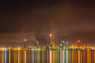 Türkiye Petrol Rafinerileri veya kısaca TPRA, 1983 Batman, zmir, İzmit 'teki dört kamu petrol rafinerisi ile Kirikkale şirketini birleştirerek bir çatı olarak kuruldu.