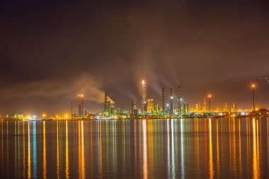 Türkiye Petrol Rafinerileri veya kısaca TPRA, 1983 Batman, zmir, İzmit 'teki dört kamu petrol rafinerisi ile Kirikkale şirketini birleştirerek bir çatı olarak kuruldu.