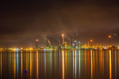 Türkiye Petrol Rafinerileri veya kısaca TPRA, 1983 Batman, zmir, İzmit 'teki dört kamu petrol rafinerisi ile Kirikkale şirketini birleştirerek bir çatı olarak kuruldu.