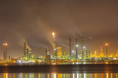 Türkiye Petrol Rafinerileri veya kısaca TPRA, 1983 Batman, zmir, İzmit 'teki dört kamu petrol rafinerisi ile Kirikkale şirketini birleştirerek bir çatı olarak kuruldu.