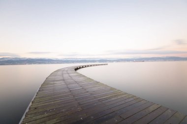 Seka Park, 1934 yılında açılan ve 2005 yılına kadar işletilen SEKA kağıt fabrikasının kapatılmasıyla gerçekleştirilen bir park planıdır ve arazi Kocaeli Büyükşehir Belediyesi 'ne devredilmiştir. Türkiye 'nin en büyük şehir parklarından biridir..