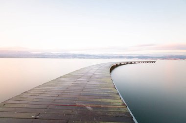 Seka Park, 1934 yılında açılan ve 2005 yılına kadar işletilen SEKA kağıt fabrikasının kapatılmasıyla gerçekleştirilen bir park planıdır ve arazi Kocaeli Büyükşehir Belediyesi 'ne devredilmiştir. Türkiye 'nin en büyük şehir parklarından biridir..