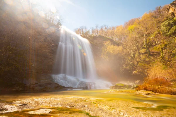 Suutu Falls, located 18 km from Bursa, Turkey Mustafakemalpaa district of the province and meets the needs of the county\'s drinking water, FELEZ waterfall pouring from the height of 38 meters.