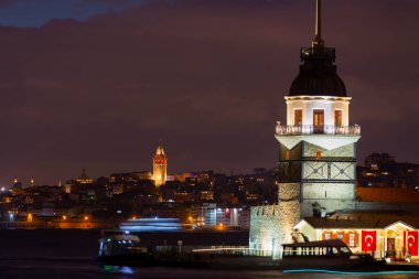 Bakire Kulesi, Salacak açıklarında, Boğaz açıklarında küçük bir adacık üzerine inşa edilmiş bir yapıdır.,