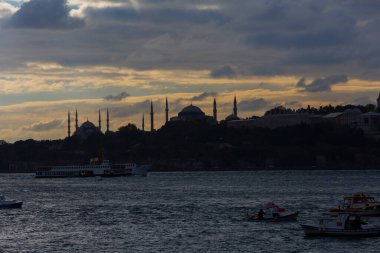 İstanbul, Boğaz, Uskudar. Osmanlı döneminin antik deniz feneri. Kız kulesi. (Bakire Kulesi) (Kiz Kulesi))