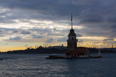 İstanbul, Boğaz, Uskudar. Osmanlı döneminin antik deniz feneri. Kız kulesi. (Bakire Kulesi) (Kiz Kulesi))