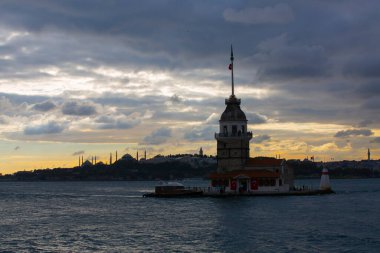 İstanbul, Boğaz, Uskudar. Osmanlı döneminin antik deniz feneri. Kız kulesi. (Bakire Kulesi) (Kiz Kulesi))