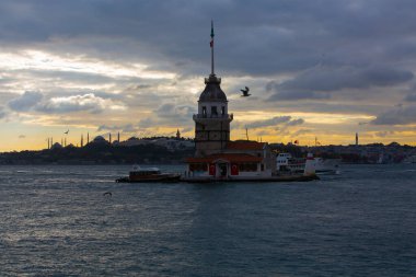 İstanbul, Boğaz, Uskudar. Osmanlı döneminin antik deniz feneri. Kız kulesi. (Bakire Kulesi) (Kiz Kulesi))