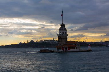 İstanbul, Boğaz, Uskudar. Osmanlı döneminin antik deniz feneri. Kız kulesi. (Bakire Kulesi) (Kiz Kulesi))