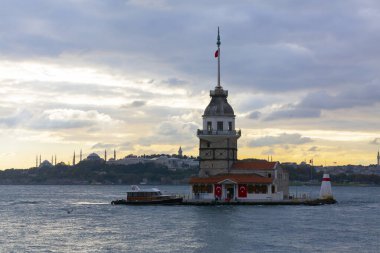 İstanbul, Boğaz, Uskudar. Osmanlı döneminin antik deniz feneri. Kız kulesi. (Bakire Kulesi) (Kiz Kulesi))