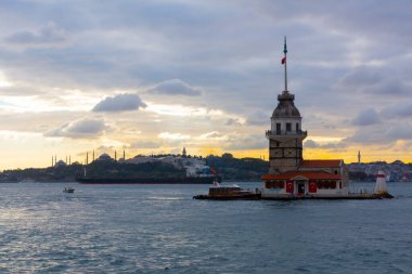 İstanbul, Boğaz, Uskudar. Osmanlı döneminin antik deniz feneri. Kız kulesi. (Bakire Kulesi) (Kiz Kulesi))