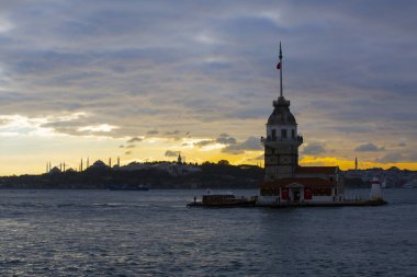 İstanbul, Boğaz, Uskudar. Osmanlı döneminin antik deniz feneri. Kız kulesi. (Bakire Kulesi) (Kiz Kulesi))