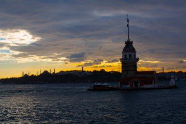 İstanbul, Boğaz, Uskudar. Osmanlı döneminin antik deniz feneri. Kız kulesi. (Bakire Kulesi) (Kiz Kulesi))