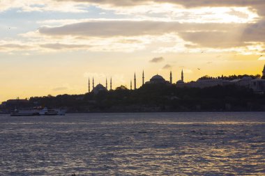 İstanbul, Boğaz, Uskudar. Osmanlı döneminin antik deniz feneri. Kız kulesi. (Bakire Kulesi) (Kiz Kulesi))