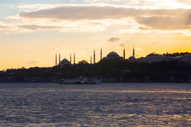 İstanbul, Boğaz, Uskudar. Osmanlı döneminin antik deniz feneri. Kız kulesi. (Bakire Kulesi) (Kiz Kulesi))