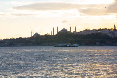İstanbul, Boğaz, Uskudar. Osmanlı döneminin antik deniz feneri. Kız kulesi. (Bakire Kulesi) (Kiz Kulesi))