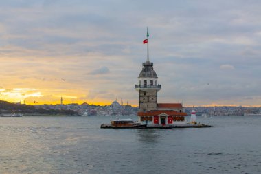 İstanbul, Boğaz, Uskudar. Osmanlı döneminin antik deniz feneri. Kız kulesi. (Bakire Kulesi) (Kiz Kulesi))