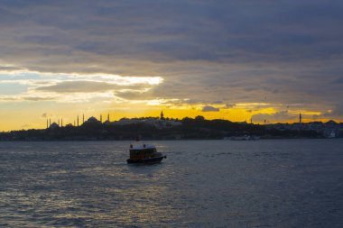 İstanbul, Boğaz, Uskudar. Osmanlı döneminin antik deniz feneri. Kız kulesi. (Bakire Kulesi) (Kiz Kulesi))