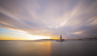 İstanbul, Boğaz, Uskudar. Osmanlı döneminin antik deniz feneri. Kız kulesi. (Bakire Kulesi) (Kiz Kulesi))