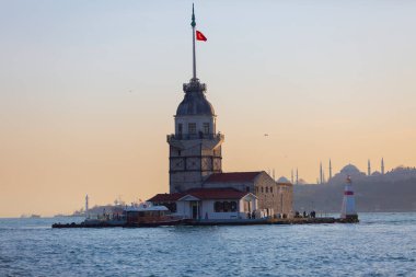 uskudar 'ın sembolü haline gelen kule, uskdar' da Bizans döneminden kalan tek çalışma..