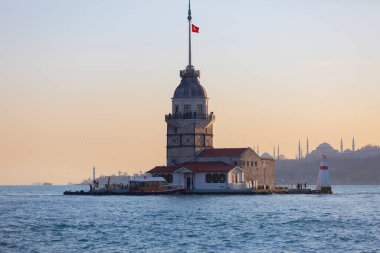 uskudar 'ın sembolü haline gelen kule, uskdar' da Bizans döneminden kalan tek çalışma..