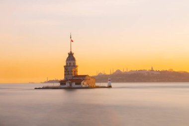 uskudar 'ın sembolü haline gelen kule, uskdar' da Bizans döneminden kalan tek çalışma..