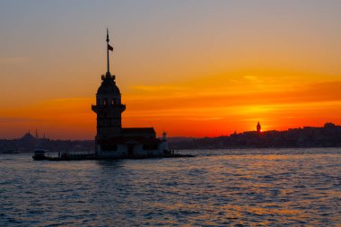 uskudar 'ın sembolü haline gelen kule, uskdar' da Bizans döneminden kalan tek çalışma..