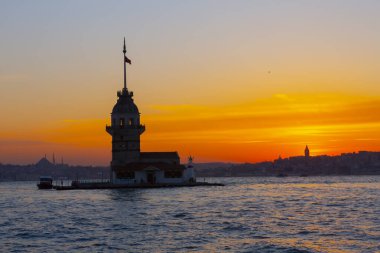 uskudar 'ın sembolü haline gelen kule, uskdar' da Bizans döneminden kalan tek çalışma..