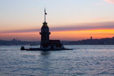 uskudar 'ın sembolü haline gelen kule, uskdar' da Bizans döneminden kalan tek çalışma..