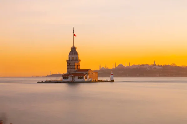 Uskudar Sembolü Haline Gelen Kule Uskdar Bizans Döneminden Kalan Tek — Stok fotoğraf