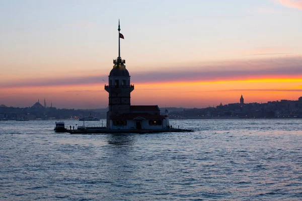 Uskudar Sembolü Haline Gelen Kule Uskdar Bizans Döneminden Kalan Tek — Stok fotoğraf