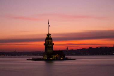 uskudar 'ın sembolü haline gelen kule, uskdar' da Bizans döneminden kalan tek çalışma..