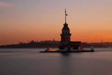 uskudar 'ın sembolü haline gelen kule, uskdar' da Bizans döneminden kalan tek çalışma..