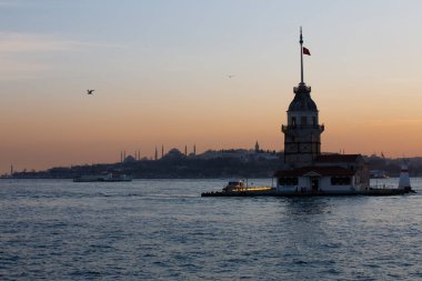 uskudar 'ın sembolü haline gelen kule, uskdar' da Bizans döneminden kalan tek çalışma..