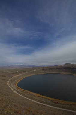 Nigde, Türkiye 'nin Nigde ilinde yer alan Nar Gölü veya diğer adıyla Acgol, vokanik krater gölüdür..