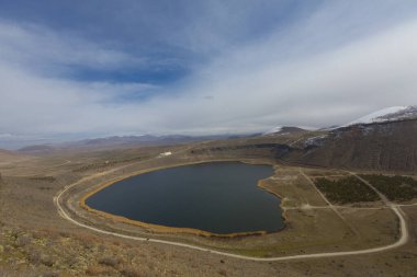 Nigde, Türkiye 'nin Nigde ilinde yer alan Nar Gölü veya diğer adıyla Acgol, vokanik krater gölüdür..