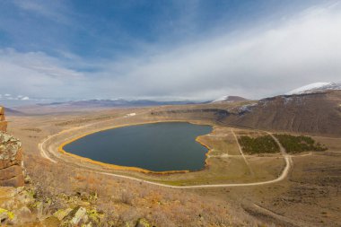 Nigde, Türkiye 'nin Nigde ilinde yer alan Nar Gölü veya diğer adıyla Acgol, vokanik krater gölüdür..