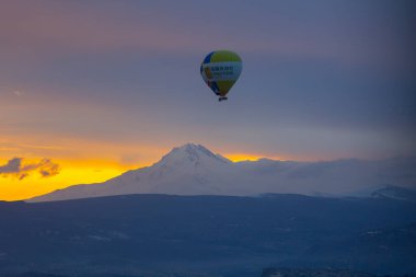 Kapadokya bölgesi, doğa ve tarihin birleştiği yerdir..