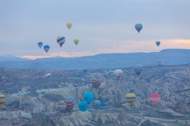 Kapadokya bölgesi, doğa ve tarihin birleştiği yerdir..