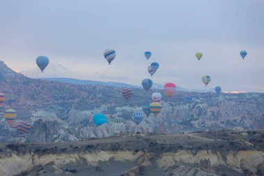 Kapadokya bölgesi, doğa ve tarihin birleştiği yerdir..