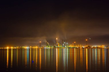 Türkiye Petrol Rafinerileri veya kısaca TPRA, 1983 Batman, İzmir, İzmit ve şirketi Kirikkale 'deki dört kamu petrol rafinerisini birleştirerek ve 2006 yılında özelleştirilen Koç Holding adlı ortak hisse senedi şirketlerine devrederek çatı olarak kurdular..