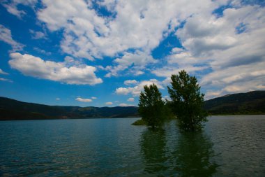 Bursa 'nın oksijen koridoru, Lipli Köyü, Cinarli yolu ve birçok Bursa seyahat makalesi hakkında internet sitemizden bilgi edinebilirsiniz..