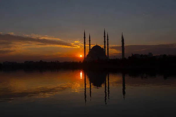 Центральна Мечеть Сабанці Англ Sabanci Central Mosque Мечеть Відкрита 1998 — стокове фото