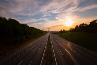 Fatih Sultan Mehmet Köprüsü, İstanbul 'da Kavack ile Hisarst arasında Asya ile Avrupa' yı İstanbul Köprüsü 'nden sonra ikinci kez birbirine bağlayan asma köprü.