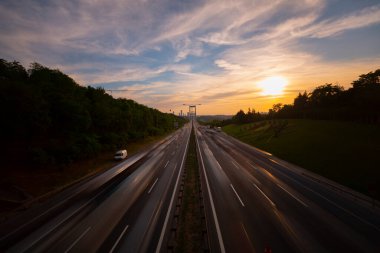 Fatih Sultan Mehmet Köprüsü, İstanbul 'da Kavack ile Hisarst arasında Asya ile Avrupa' yı İstanbul Köprüsü 'nden sonra ikinci kez birbirine bağlayan asma köprü.