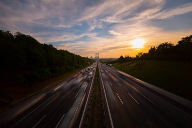 Fatih Sultan Mehmet Köprüsü, İstanbul 'da Kavack ile Hisarst arasında Asya ile Avrupa' yı İstanbul Köprüsü 'nden sonra ikinci kez birbirine bağlayan asma köprü.
